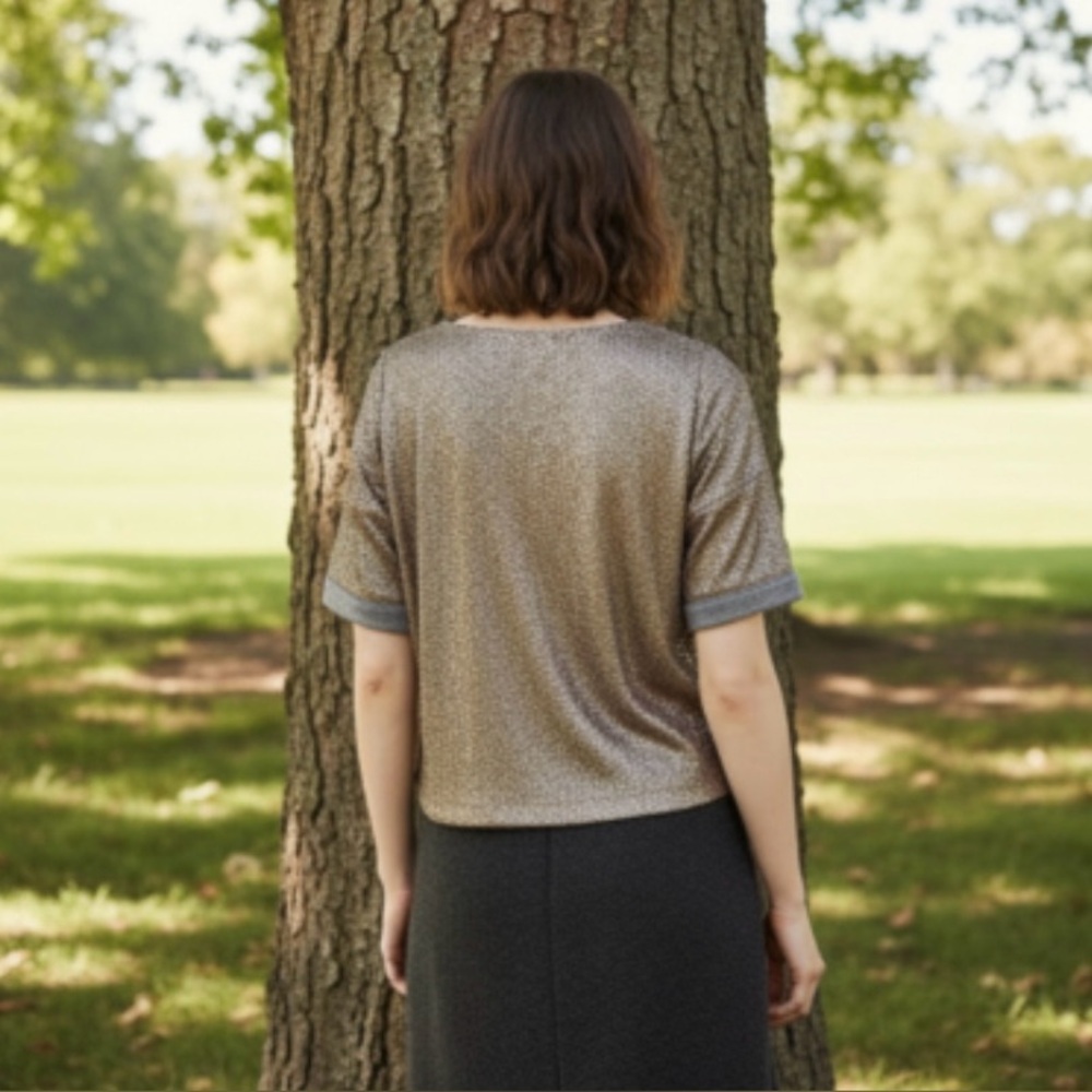 ANTHROPOLOGIE Deletta Gold Sequin V-neck Tee Shirt - Picture 4 of 11